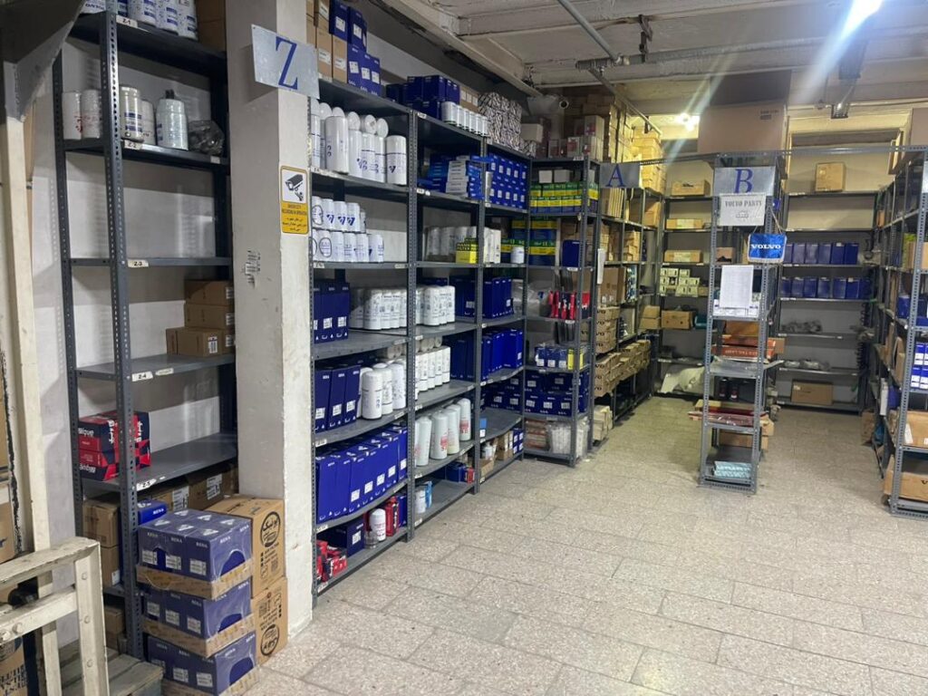 فروشگاه قطعات یدکی خودروهای سنگین کشنده یدالله عربی